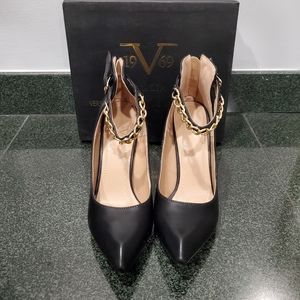 Versace 1969 black heels with gold chain